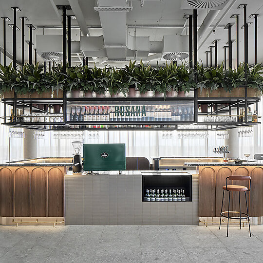 Interior photograph of Holiday Inn Werribee by Peter Clarke Photography