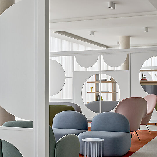 Interior photograph of Holiday Inn Werribee by Peter Clarke Photography