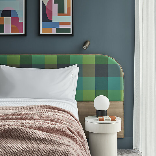 Interior photograph of Holiday Inn Werribee by Peter Clarke Photography