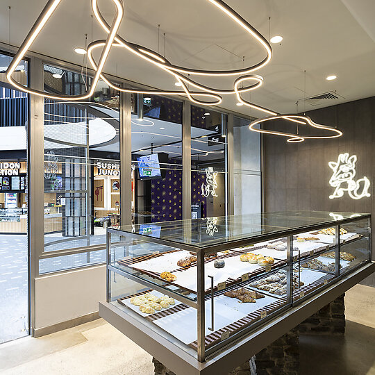 Interior photograph of Top Impression Bakery Cafe by Andrew Worssam Photography
