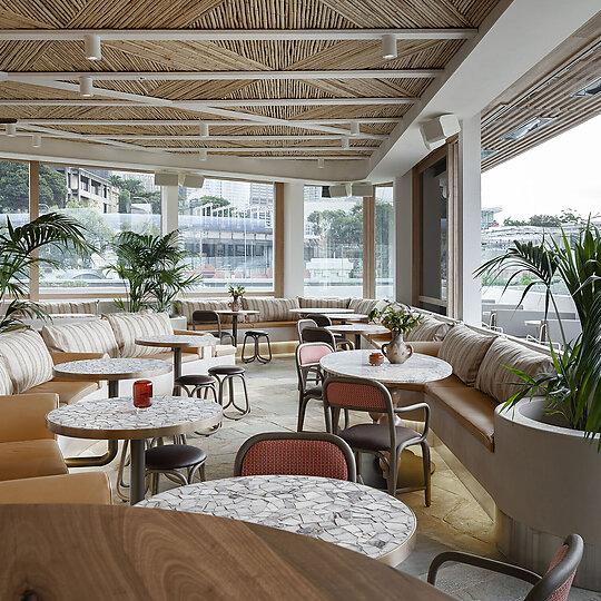 Interior photograph of Arturo's by Tom Ferguson