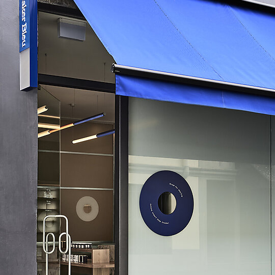 Interior photograph of Baker Bleu Hawksburn by Sharyn Cairns 