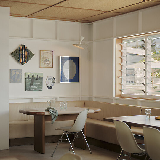 Interior photograph of The Joey by Dave Wheeler