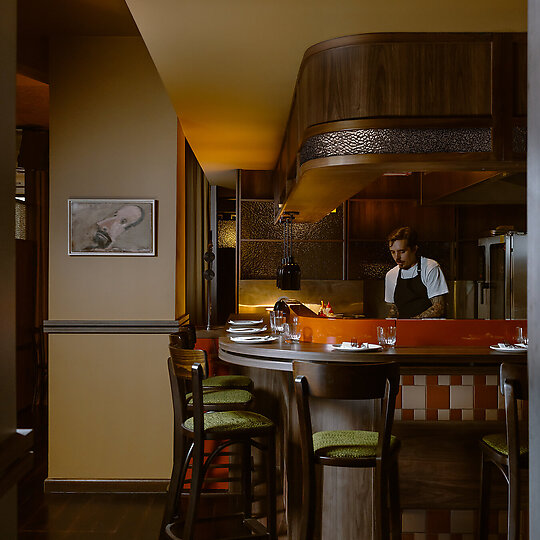 Interior photograph of Elio's Place by Duncan Jacob