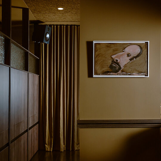 Interior photograph of Elio's Place by Duncan Jacob