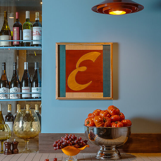 Interior photograph of Elio's Place by Duncan Jacob